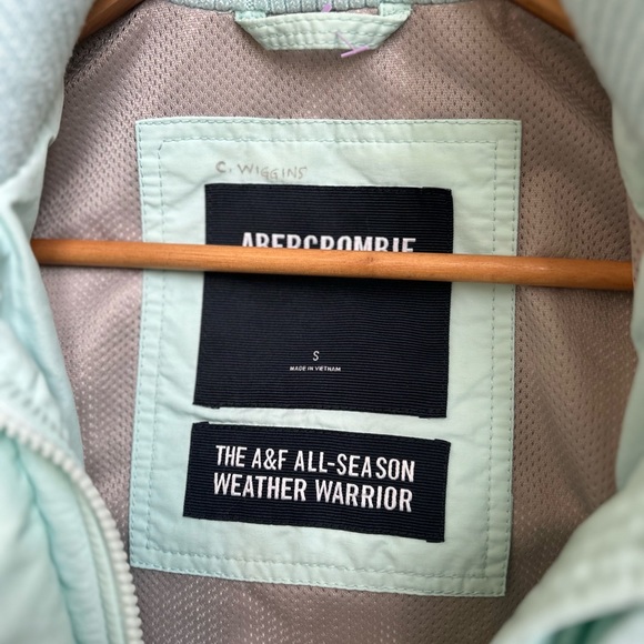 Abercrombie & Fitch Kids All Season Weather Warrior Jacket Size Small - Picture 12 of 12